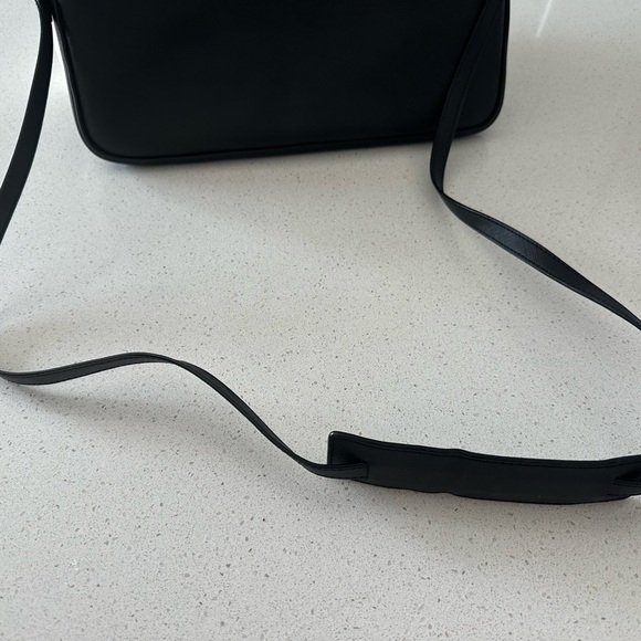 Michael Kors laptop sleeve with shoulder strap - Picture 2 of 4